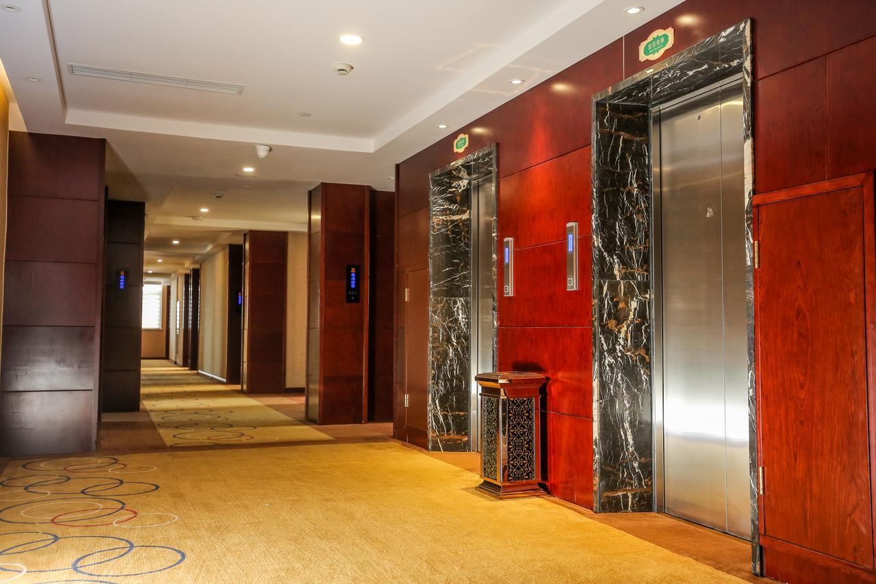 Xin Jue Jiayi Hotel Airport And International Resort Sanghaj Kültér fotó